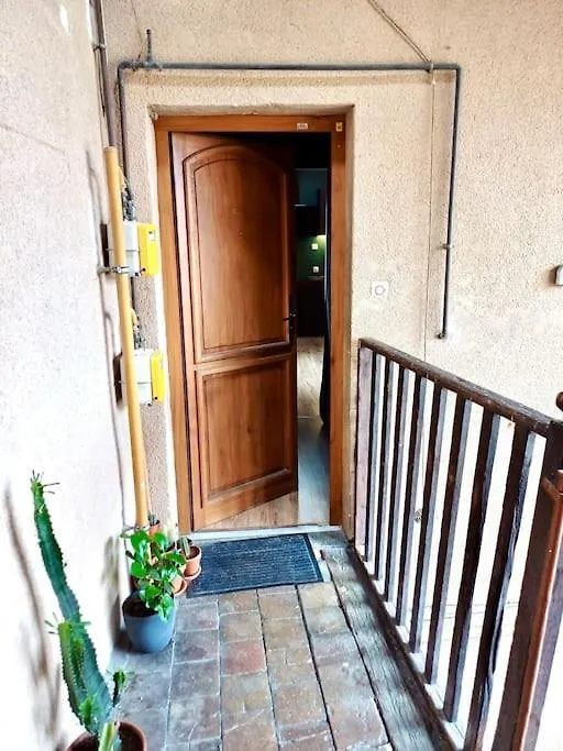 Appartement Le Nid Tropical Proche Gare à Villefranche-sur-Saône